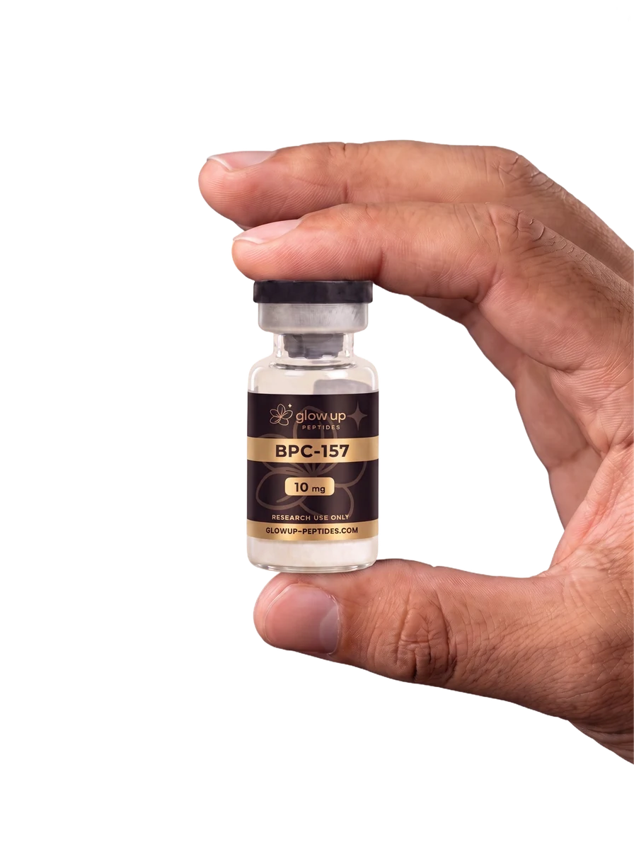 BPC-157 Flaeschchen in der Hand